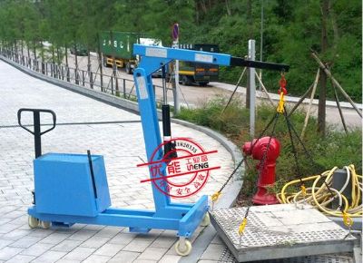 點擊查看詳細信息<br>標題：華友機械移動式小吊機 閱讀次數(shù)：9722