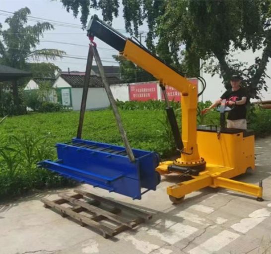 點擊查看詳細信息<br>標題：移動式液壓吊機 多款液壓小吊機 閱讀次數(shù)：1841